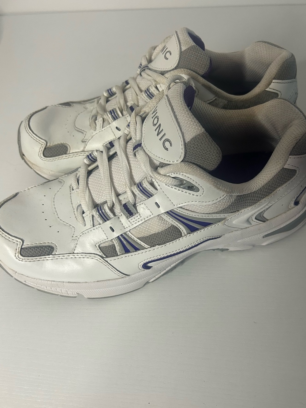 Vionic chunky 90’s Y2K walking sneakers 9.5
